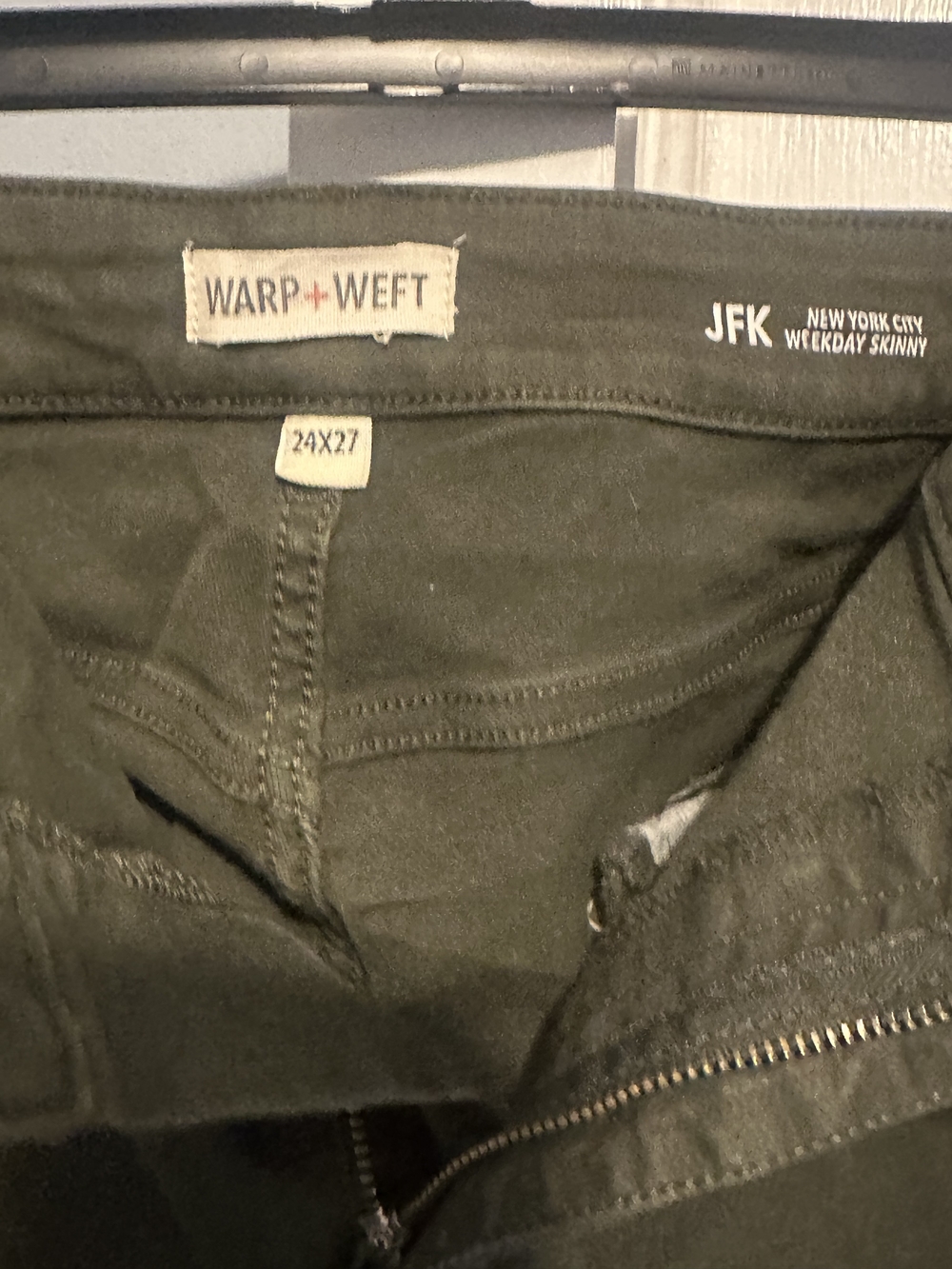 Women's Olive Green Straight-Leg Skinny Pants With Ankle Zip 24W - Picture 2 of 3